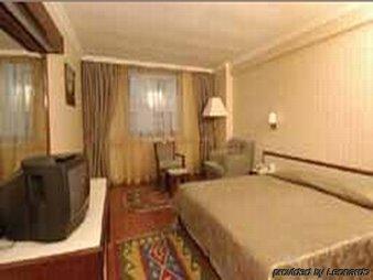 Hotel Polo Usmate Velate