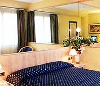 Hotel Polo Usmate Velate